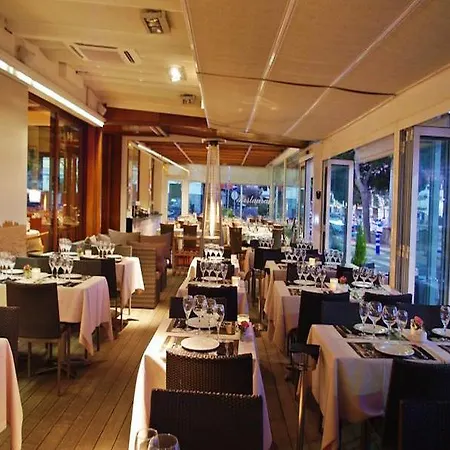호텔 Hotel Llafranch 러프렌치